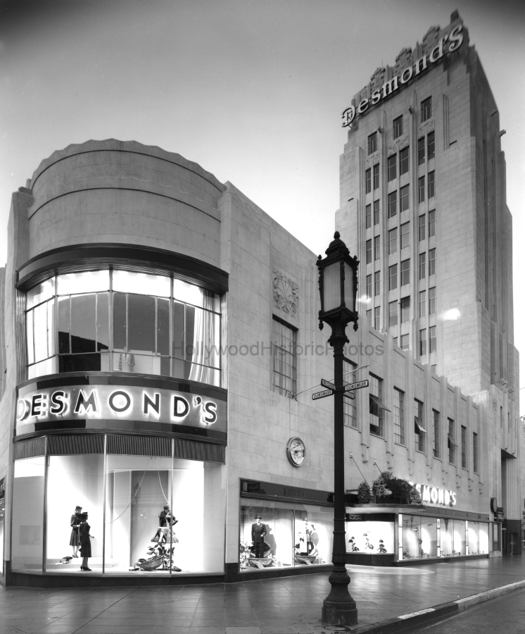 Wilshire District 1950 Desmonds.jpg